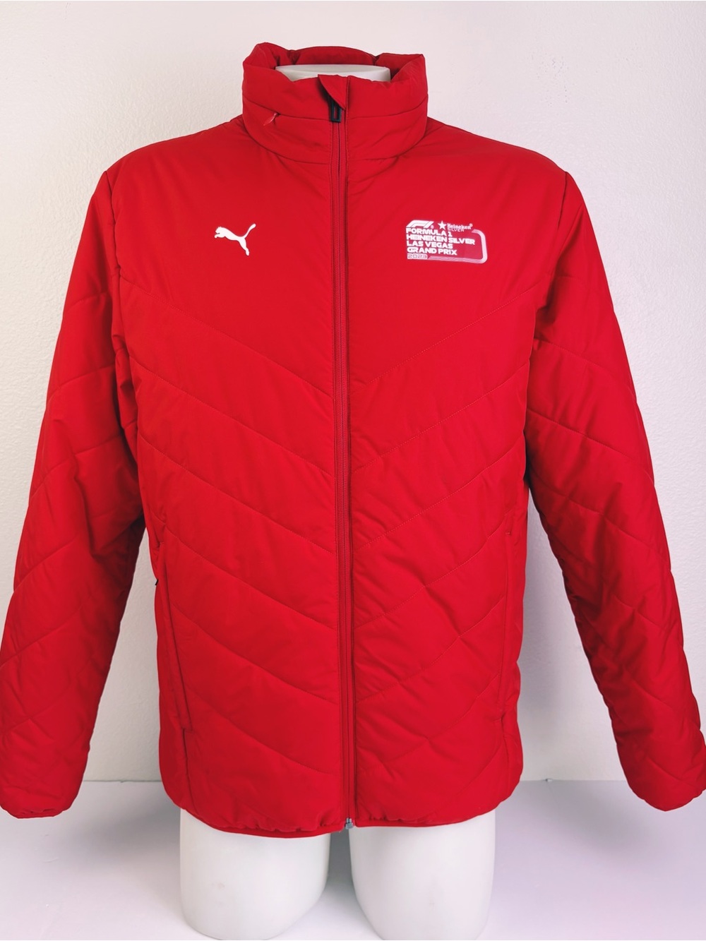 Puma Formula 1 Las Vegas Grand Prix 2023 Guest Services Puffer Jacket Men’s L